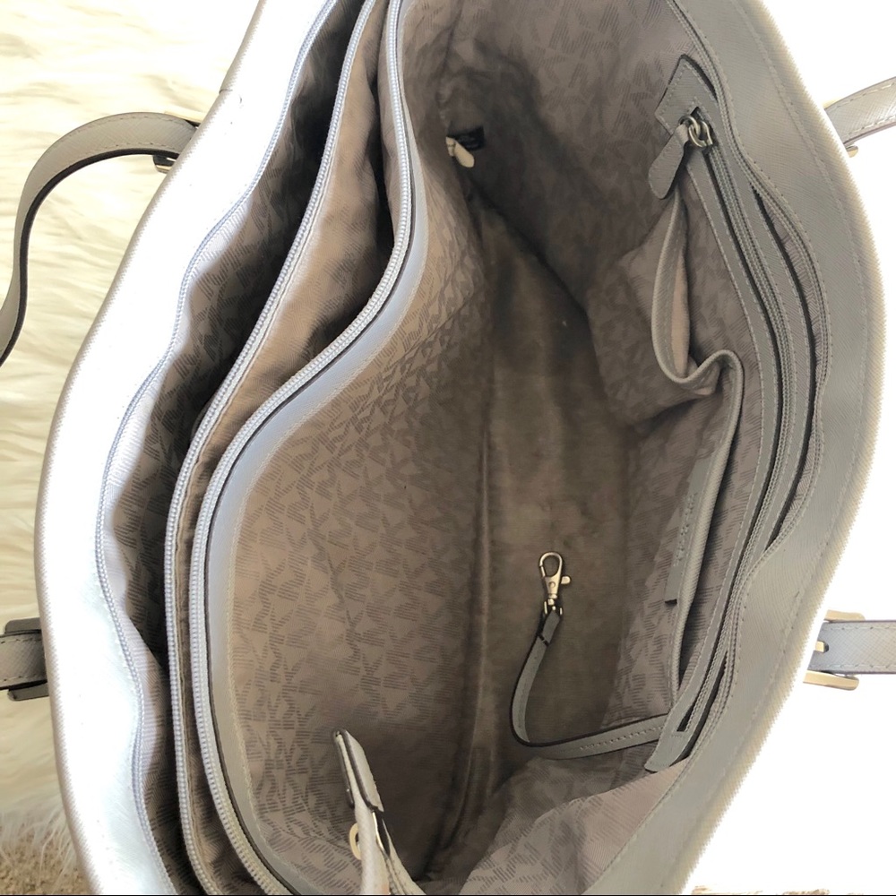 MICHAEL Michael Kors Large Jet Set Saffiano Bundle - Picture 5 of 8